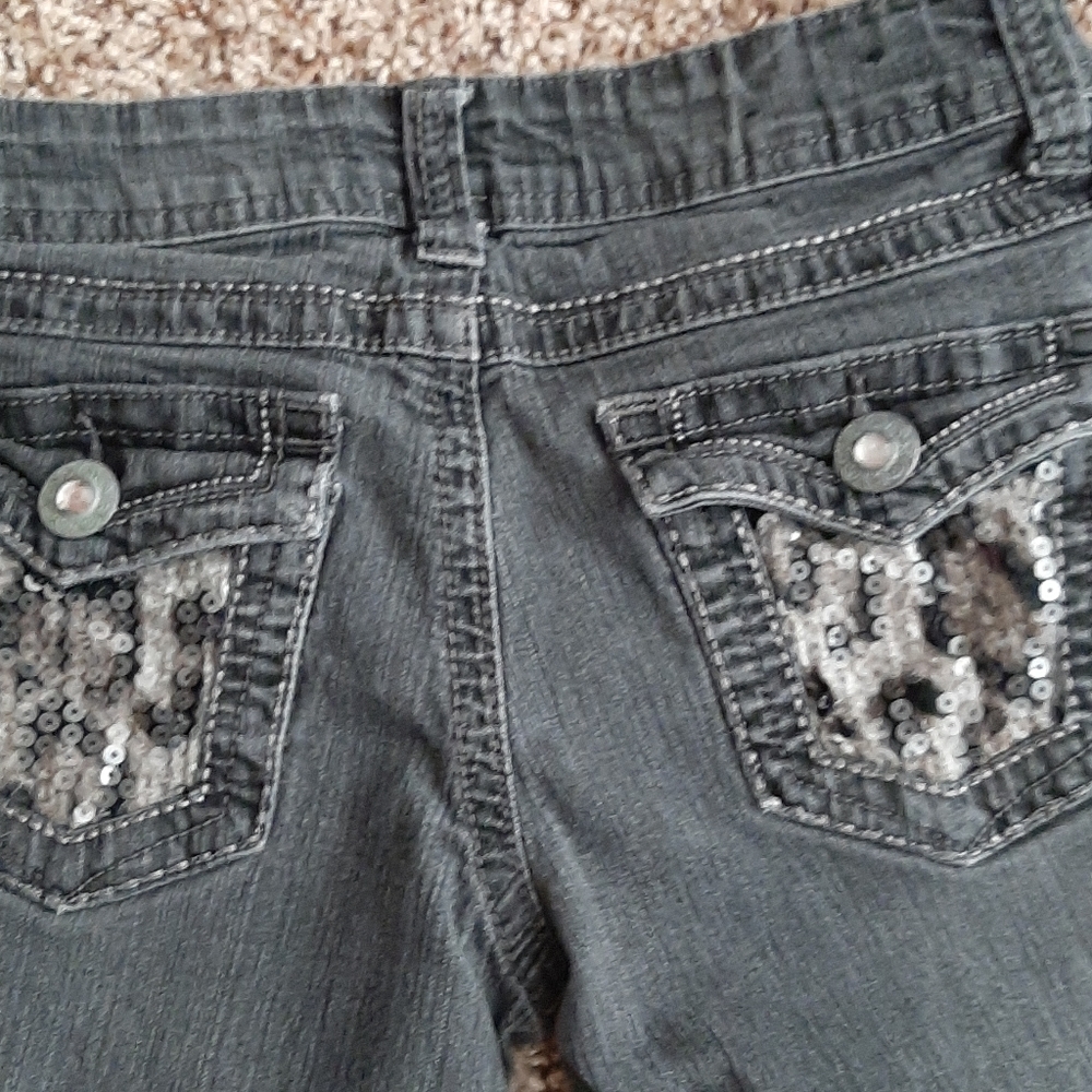 Jeans - Picture 2 of 3